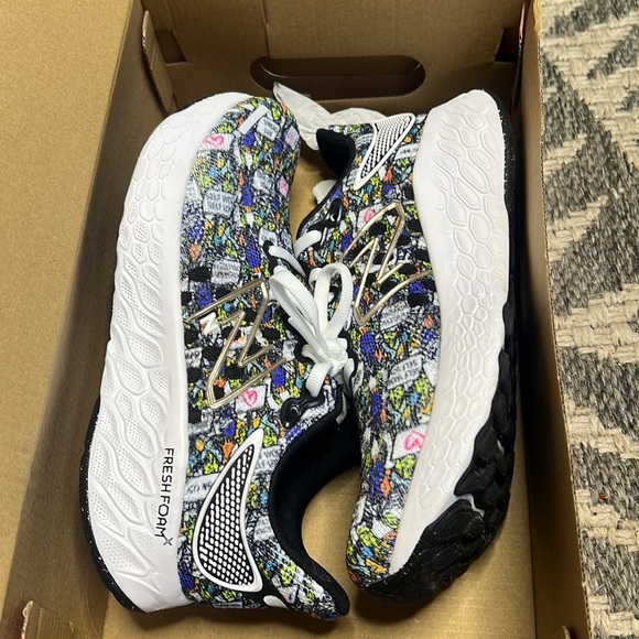 Sold - LOVE New Balance Fresh Foam X 1080v12 Women's in EUC - Picture 3 of 9